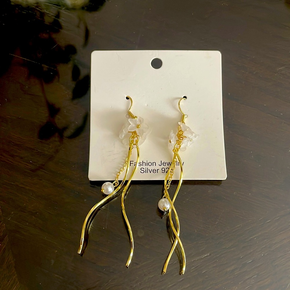 Cute drop fashion earrings
